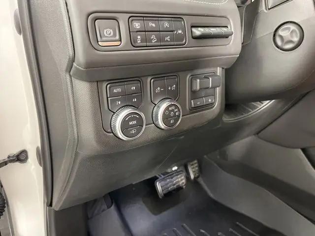 2023 GMC Yukon XL 4WD Denali Ultimate