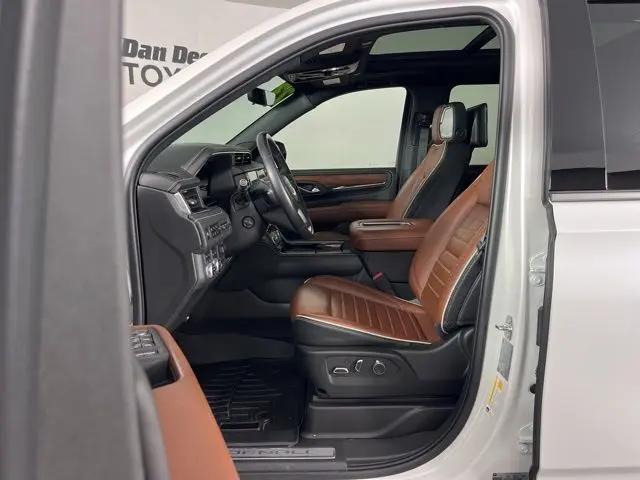 2023 GMC Yukon XL 4WD Denali Ultimate