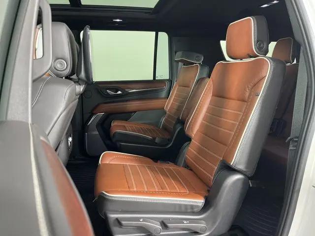 2023 GMC Yukon XL 4WD Denali Ultimate