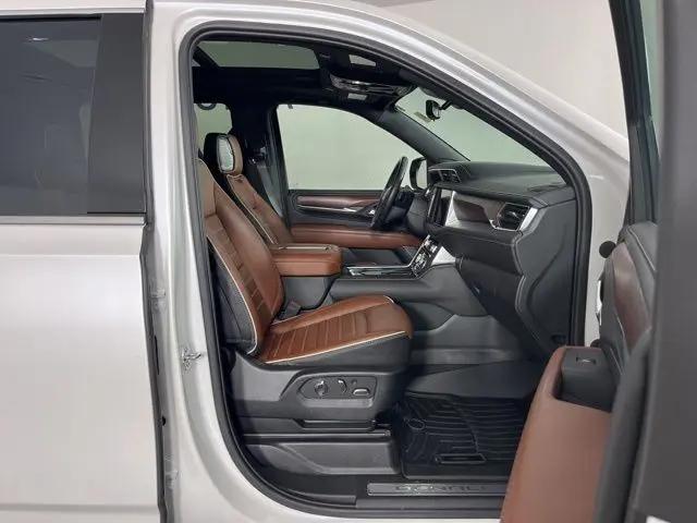 2023 GMC Yukon XL 4WD Denali Ultimate