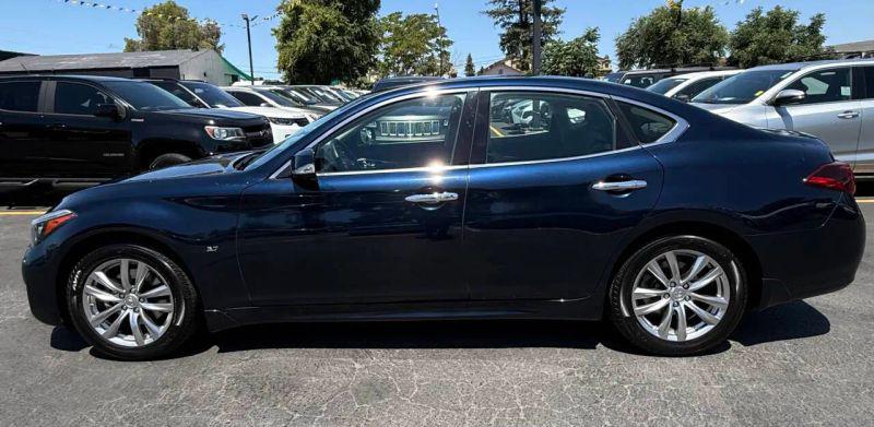 2019 INFINITI Q70 3.7 LUXE