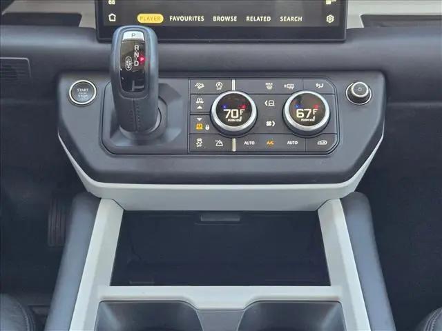 2025 Land Rover Defender 130 P300 S