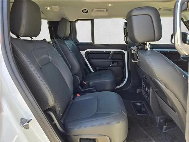 2025 Land Rover Defender 130 P300 S