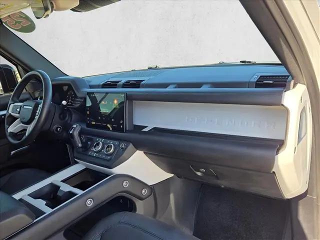 2025 Land Rover Defender 130 P300 S