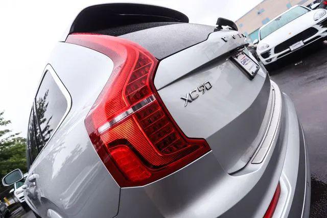 2020 Volvo XC90 T6 Momentum 7 Passenger