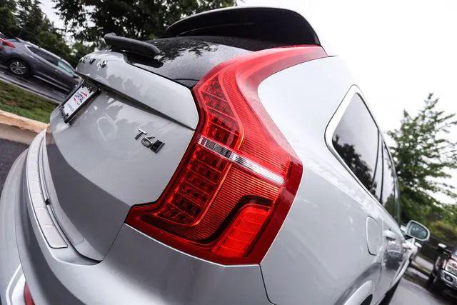 2020 Volvo XC90 T6 Momentum 7 Passenger