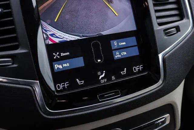 2020 Volvo XC90 T6 Momentum 7 Passenger