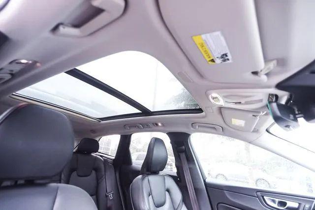 2020 Volvo XC60 T5 Momentum