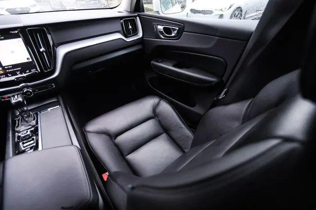 2020 Volvo XC60 T5 Momentum