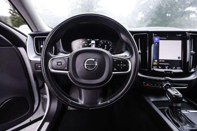 2020 Volvo XC60 T5 Momentum