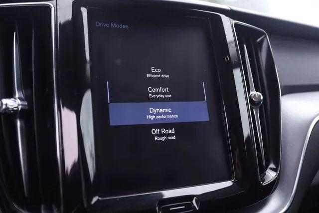 2020 Volvo XC60 T5 Momentum