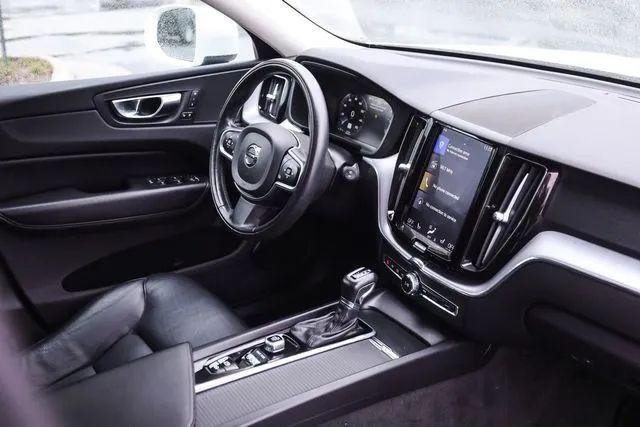 2020 Volvo XC60 T5 Momentum