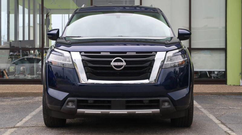2022 Nissan Pathfinder SL 2WD