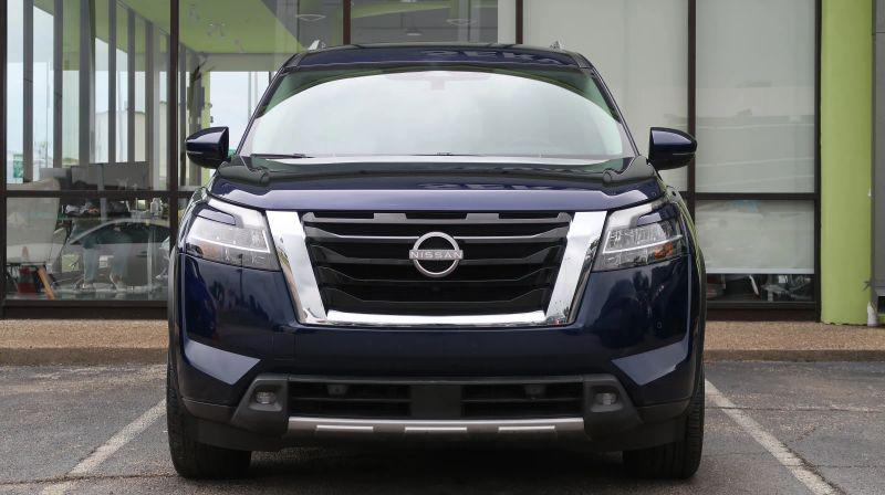 2022 Nissan Pathfinder SL 2WD