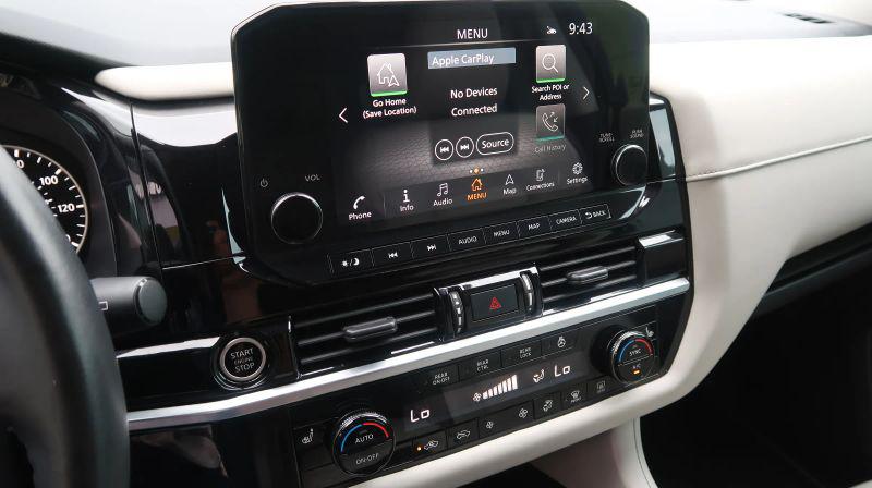 2022 Nissan Pathfinder SL 2WD