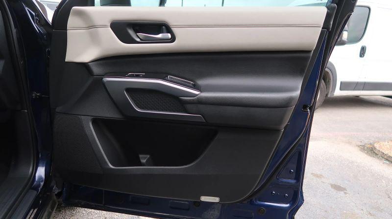 2022 Nissan Pathfinder SL 2WD