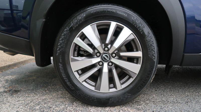 2022 Nissan Pathfinder SL 2WD