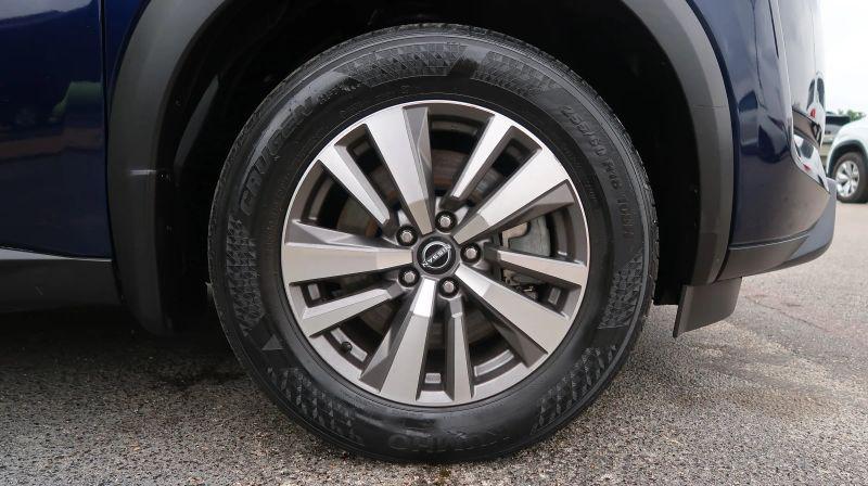 2022 Nissan Pathfinder SL 2WD