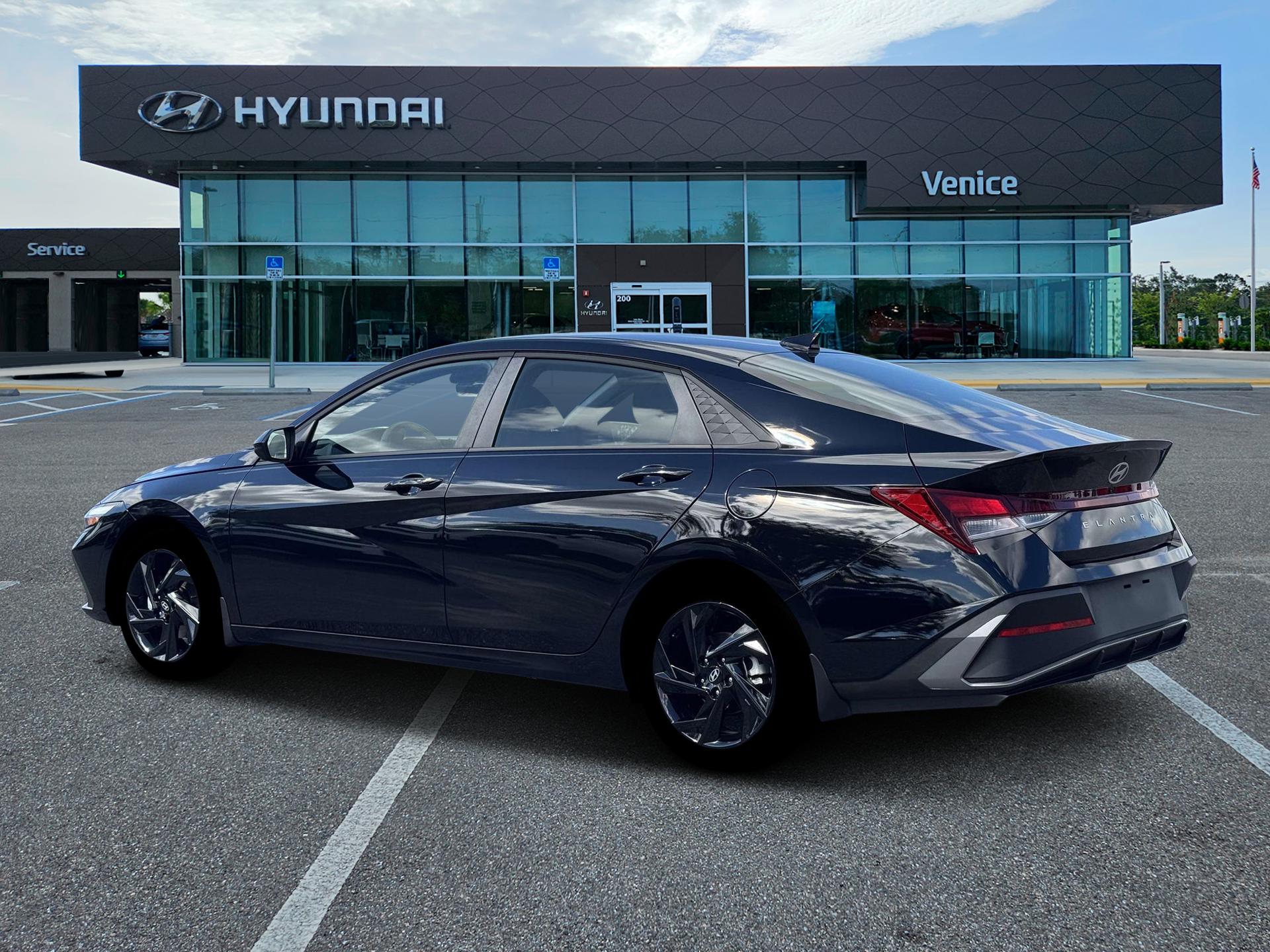 2026 Hyundai ELANTRA SEL Sport - Image 4