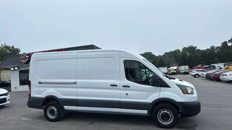 2015 Ford Transit Medium Roof w/Sliding Side Door w/LWB