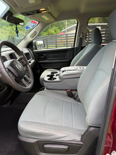 2019 Ram 1500 Classic Express Crew Cab 4x2 5'7" Box