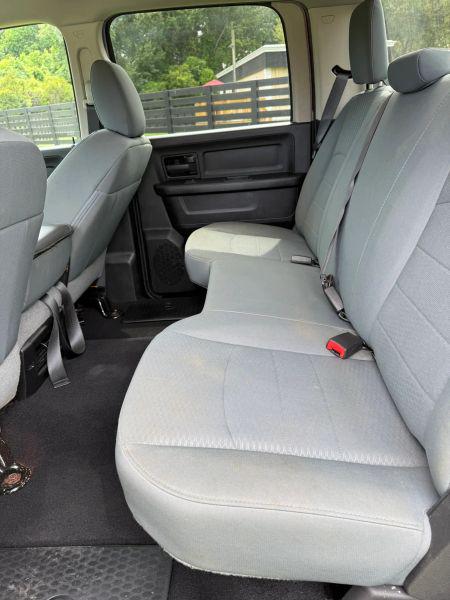 2019 Ram 1500 Classic Express Crew Cab 4x2 5'7" Box