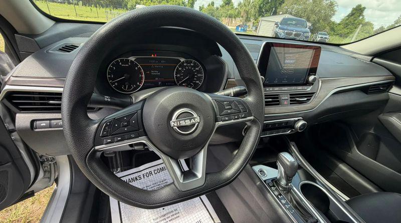2024 Nissan Altima SV FWD