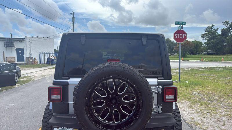 2020 Jeep Wrangler Sahara 4x4