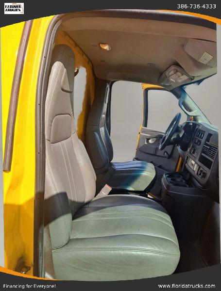2017 GMC Savana Cutaway Work Van