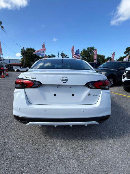 2025 Nissan Versa 1.6 S