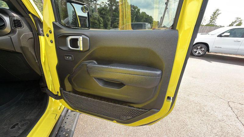2022 Jeep Wrangler Unlimited High Tide 4x4