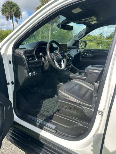 2022 GMC Yukon XL 2WD SLT