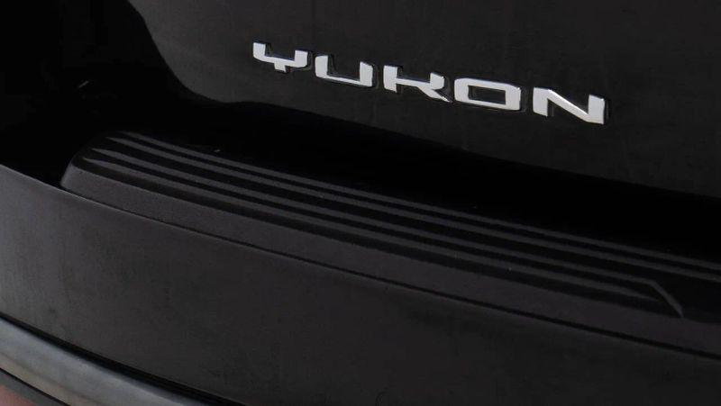 2021 GMC Yukon XL 4WD AT4