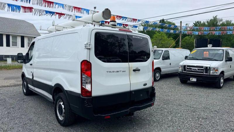 2016 Ford Transit w/60/40 Side Door w/RWB