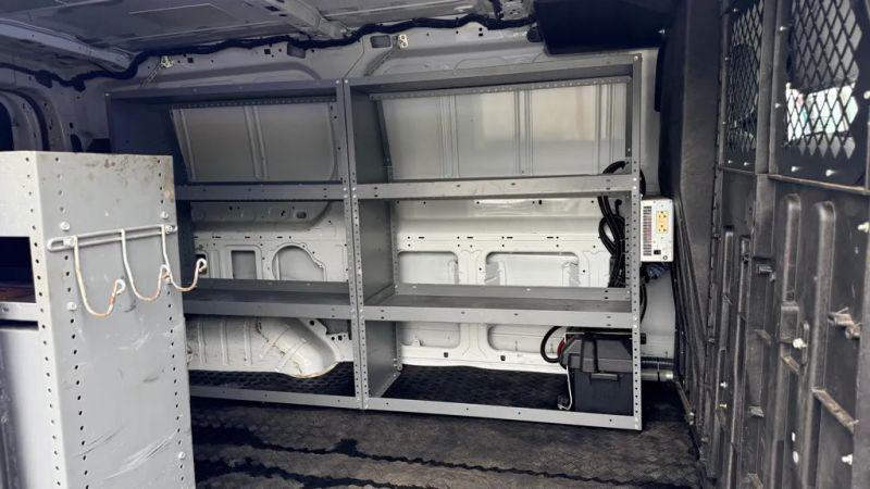 2016 Ford Transit w/60/40 Side Door w/RWB