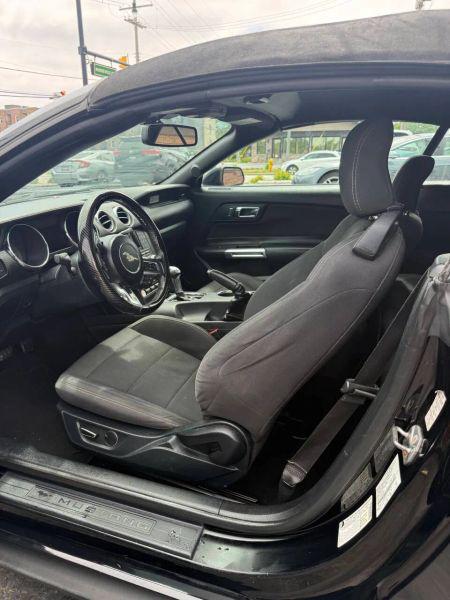 2016 Ford Mustang V6
