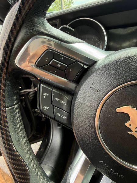 2016 Ford Mustang V6