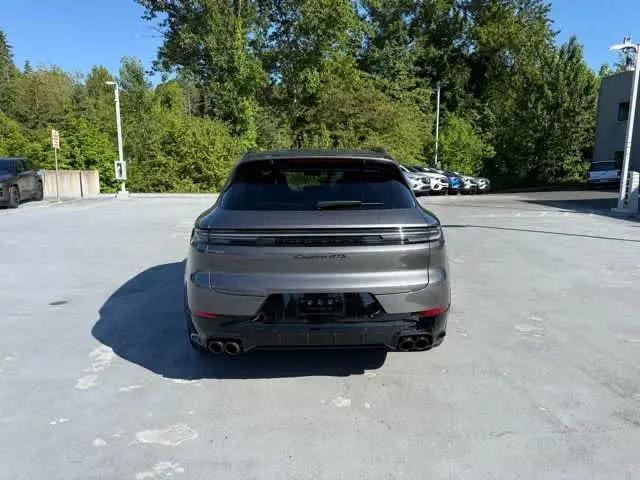 2025 Porsche Cayenne GTS