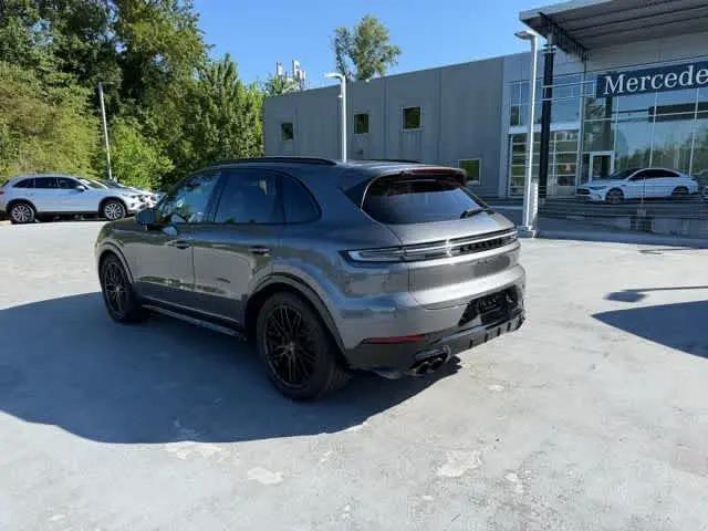 2025 Porsche Cayenne GTS