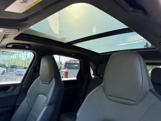 2025 Porsche Cayenne GTS