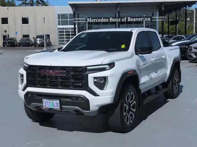 2023 GMC Canyon 4WD Crew Cab Short Box AT4