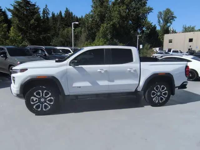 2023 GMC Canyon 4WD Crew Cab Short Box AT4