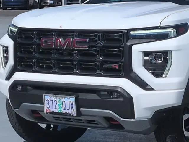 2023 GMC Canyon 4WD Crew Cab Short Box AT4