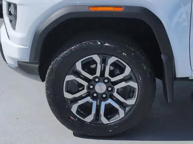 2023 GMC Canyon 4WD Crew Cab Short Box AT4