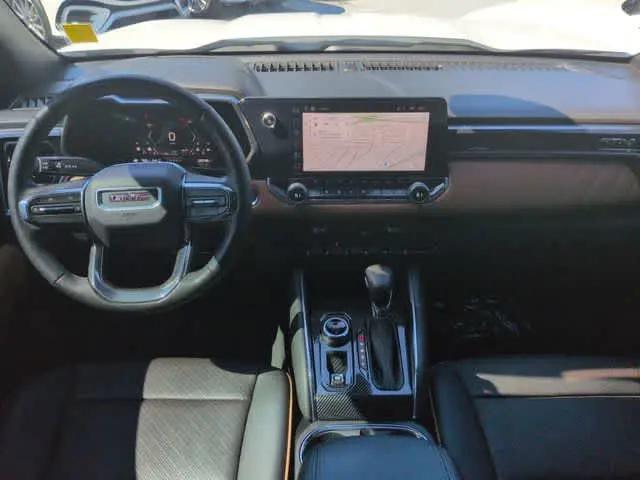 2023 GMC Canyon 4WD Crew Cab Short Box AT4