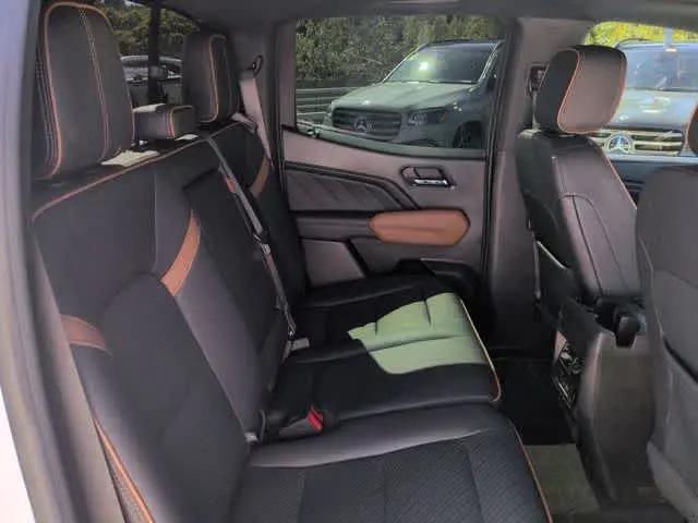 2023 GMC Canyon 4WD Crew Cab Short Box AT4