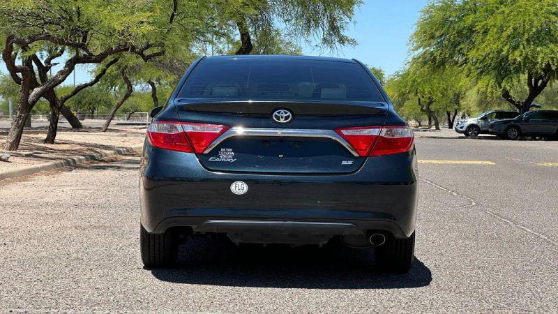 2016 Toyota Camry SE