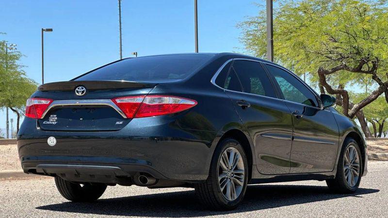 2016 Toyota Camry SE