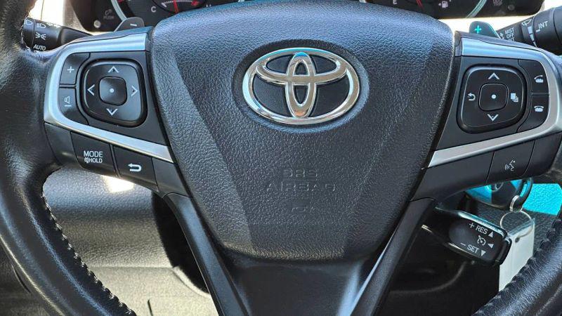 2016 Toyota Camry SE