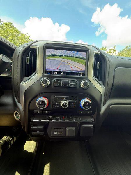 2022 GMC Sierra 2500HD 2WD Crew Cab Standard Bed SLT